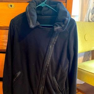 Lululemon asymmetrical zip up fleece size 6
